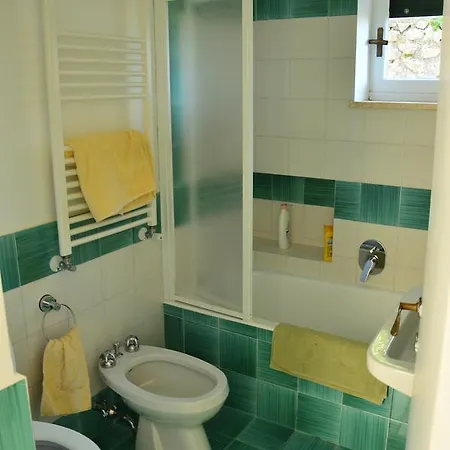 Rosella Villa *